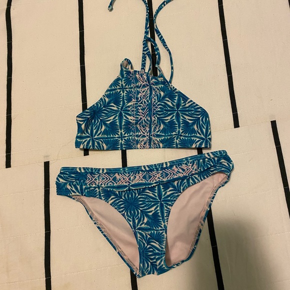 Girls Roxy Bundle - Picture 2 of 4